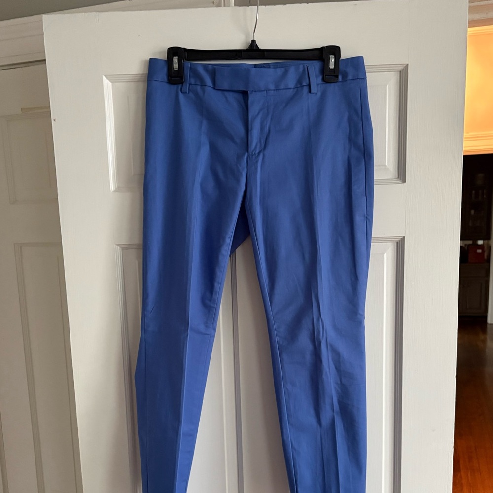 Like New Gap Slimmed Cropped Blue Trousers, Size 2